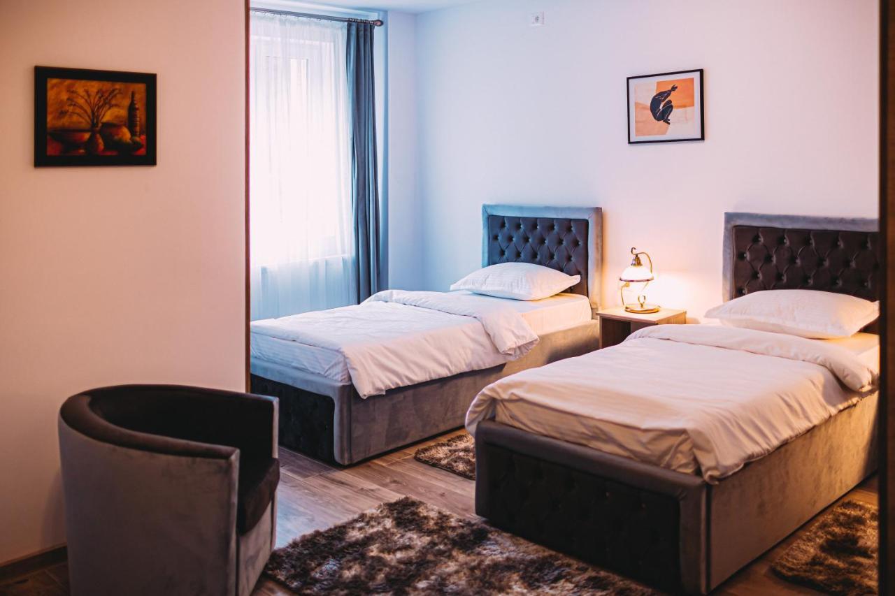 Motel Piatra Corbului Биказ Экстерьер фото